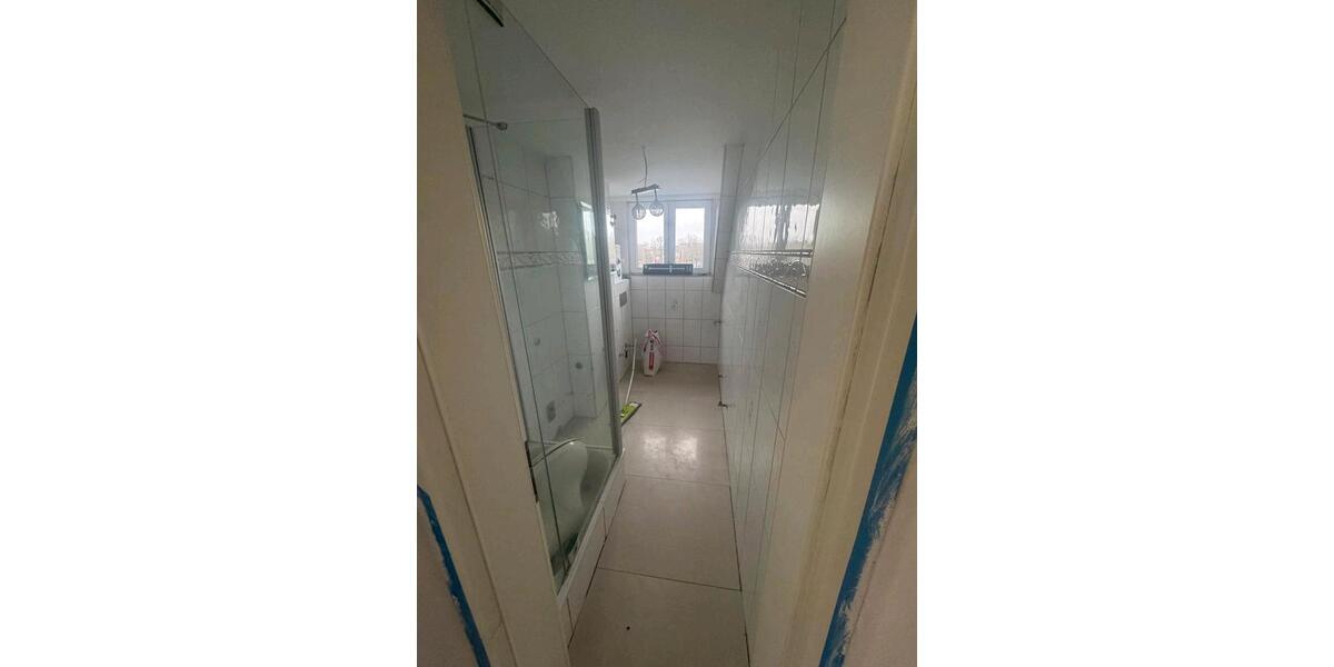 3.12 Zimmer Dachgeschoss Wohnung 3.Etage 3 zimmer