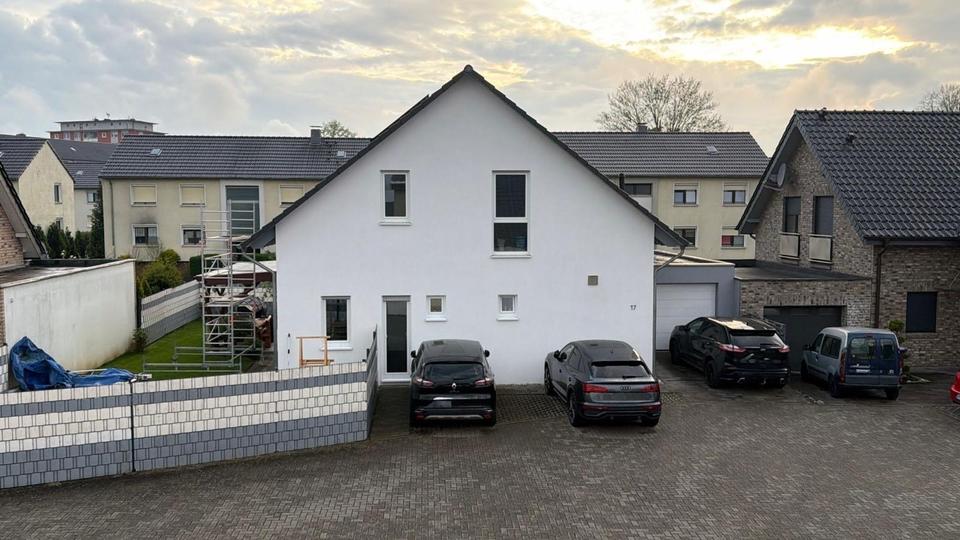 Einfamilienhaus Kamp-Lintfort Lintfort - 5 Zimmer, 110 m&sup2;, 1.800&euro; | Angebot:26224837