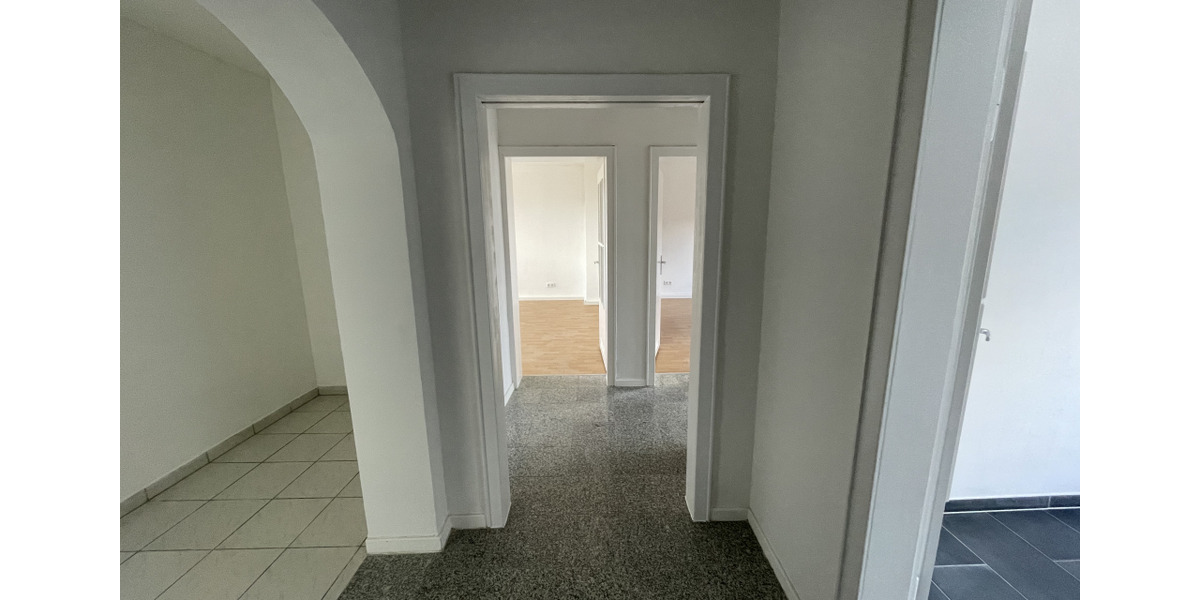 Etagenwohnung Gelsenkirchen Rotthausen - 3 Zimmer, 81 m&sup2;, 570&euro; | Angebot:26182882