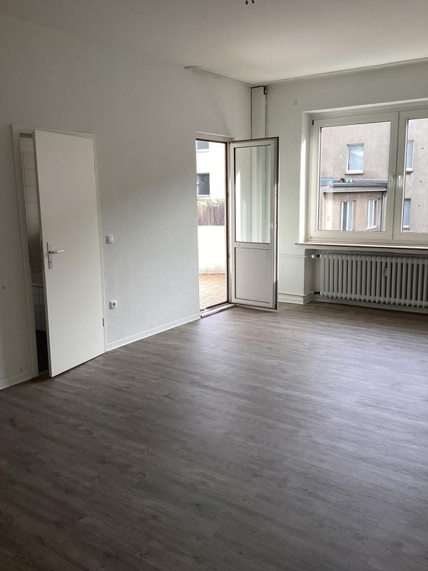 Auto? Unnötig! Mitten in der City: zentrale 4-Zimmer-Wohnung (keine Zahlung über das Jobcenter) zimmer