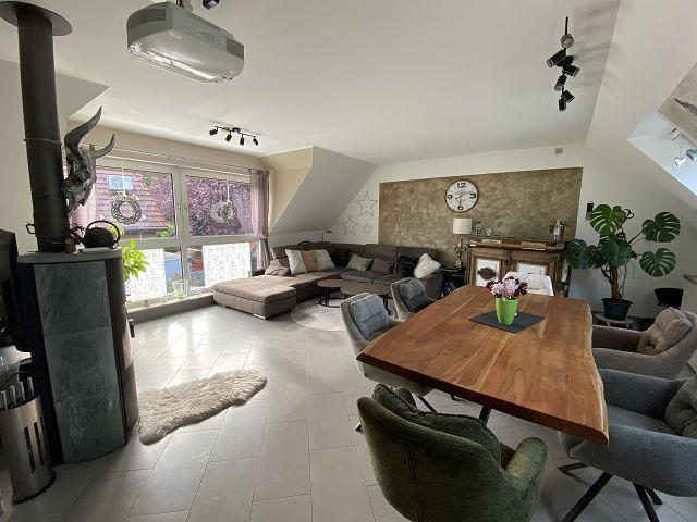 Dachgeschoßwohnung Moers Rheinkamp - 3 Zimmer, 89 m&sup2;, 288.000&euro; | Angebot:27068455