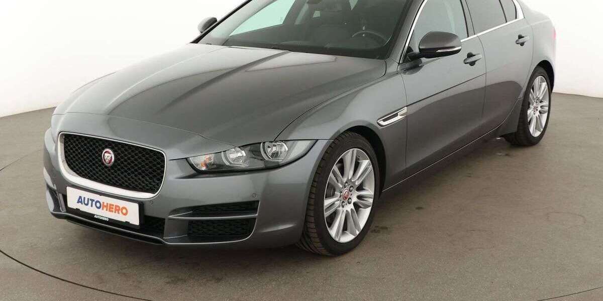 Jaguar XE 115.198 km 15.490 &euro; Essen 45141