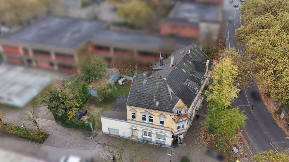 Haus zum Kaufen in Duisburg 998.000 € 637 m²
