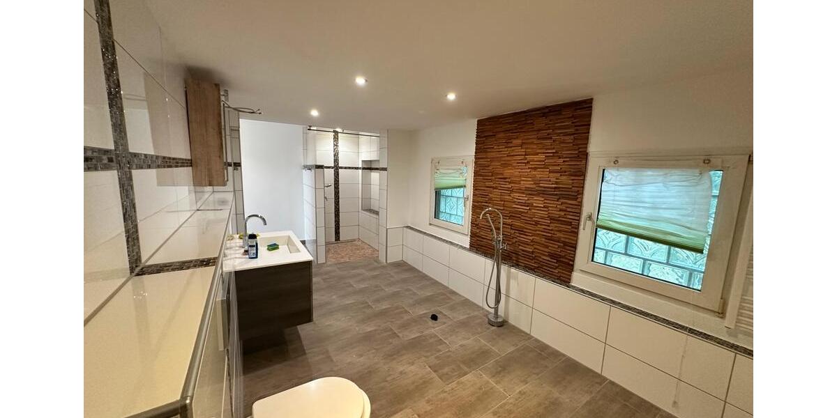 Erdgeschoßwohnung Recklinghausen Grullbad - 3 Zimmer, 120 m&sup2;, 1.099&euro; | Angebot:26223868
