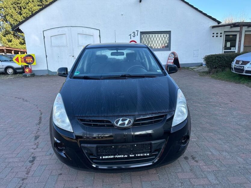 i20