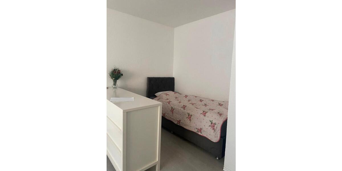 Erdgeschoßwohnung Duisburg Rheinhausen - 1 Zimmer, 42 m&sup2;, 380&euro; | Angebot:26279384