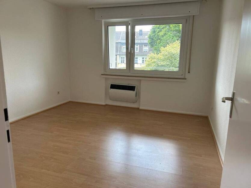 schöne, gutgeschnittene 3 Raum Wohnung in Essen Süd
