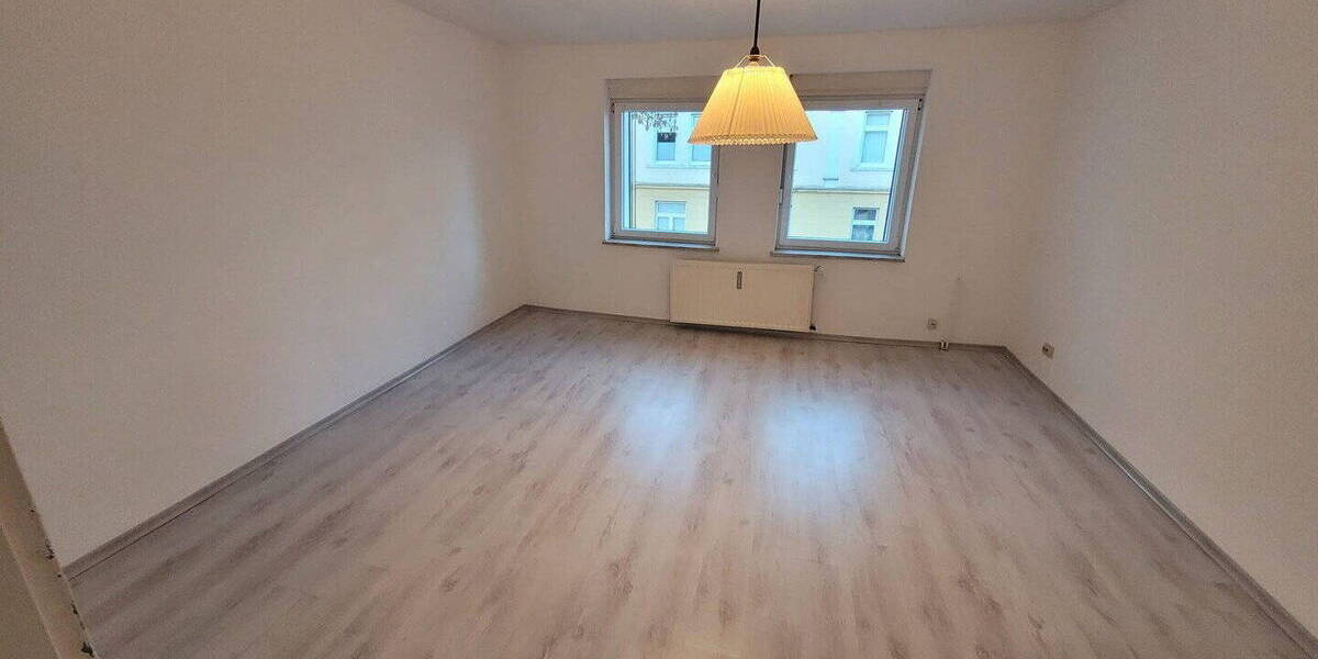 Etagenwohnung Bochum Hofstede - 3 Zimmer, 88 m&sup2;, 765&euro; | Angebot:25970738