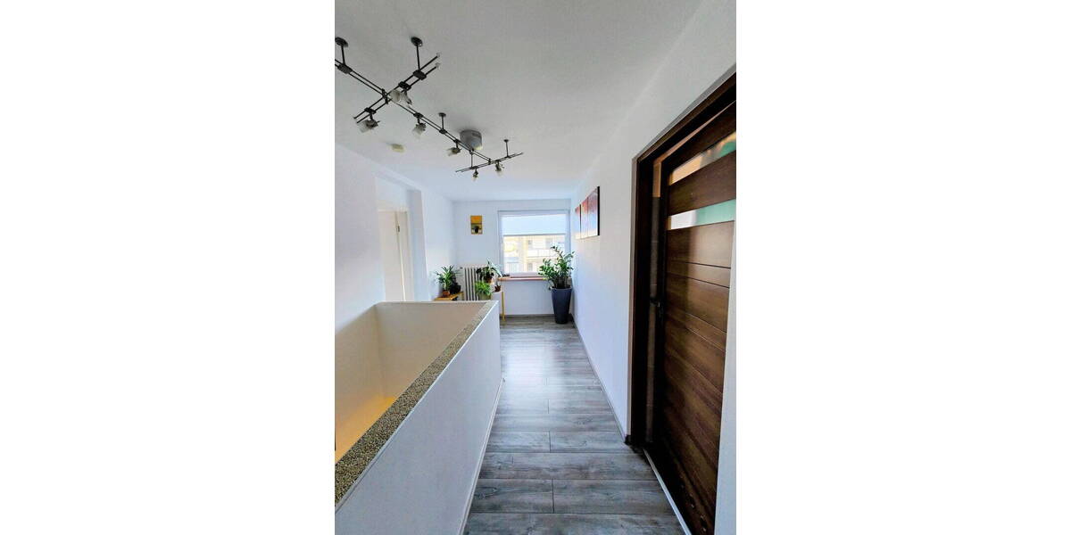 Reihenendhaus Duisburg Hochemmerich - 8 Zimmer, 160 m&sup2;, 498.000&euro; | Angebot:26188390