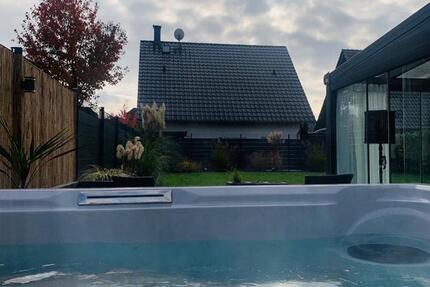 freistehendes EFH ohne Provision, mit PV, Whirlpool, Klima zimmer