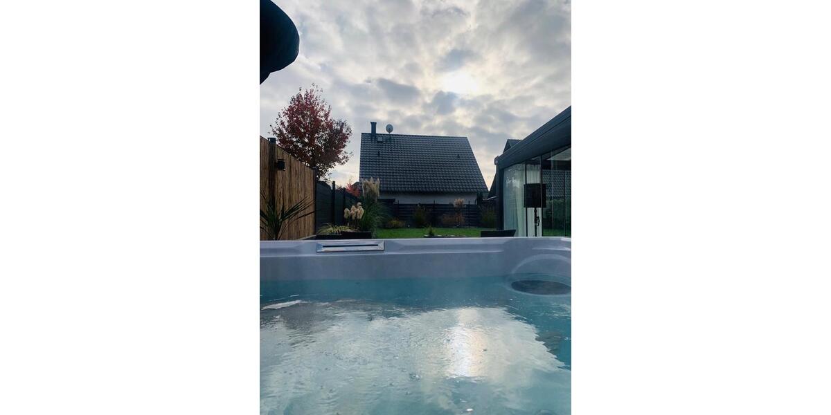 freistehendes EFH ohne Provision, mit PV, Whirlpool, Klima zimmer