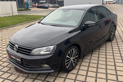 VW Jetta 142.000 km 9.999 € Essen 45329