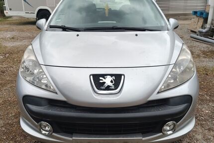 Peugeot 207 175.000 km 950 &euro; Bottrop 46242