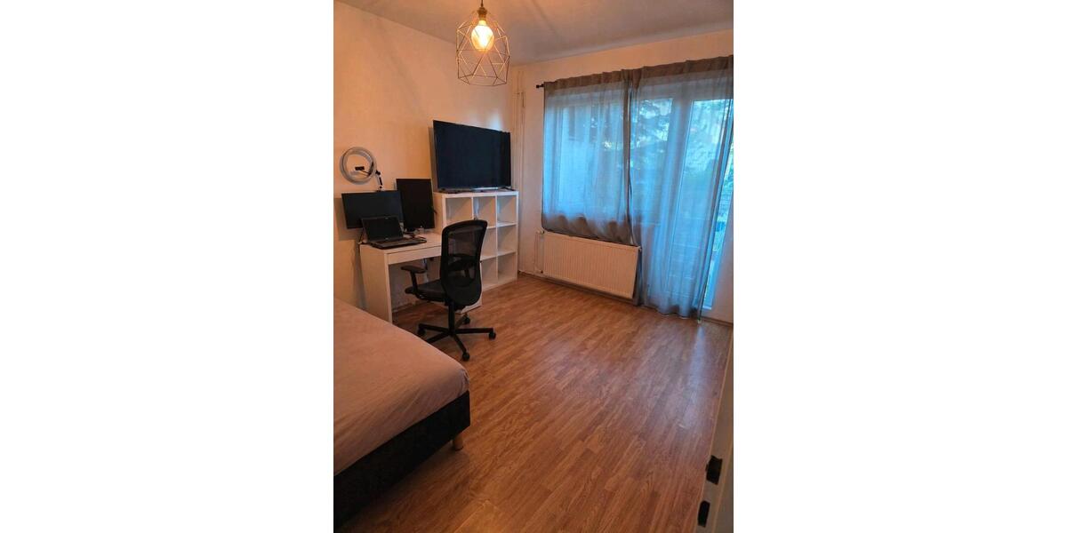 Erdgeschoßwohnung Duisburg Duisburg-Mitte - 1 Zimmer, 32 m&sup2;, 450&euro; | Angebot:26362633