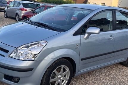 Toyota Corolla Verso 111.000 km 5.499 &euro; Essen 45355