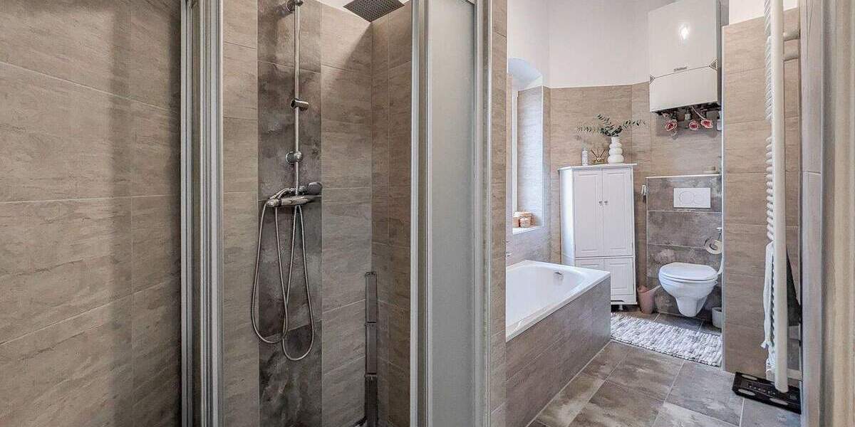 4 Einheiten - 3 Garagen - 1000 m² Grundstück 1 zimmer