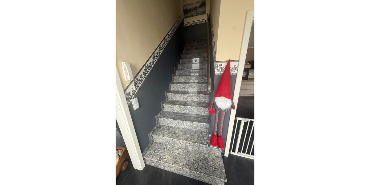Doppelhaushälfte Oberhausen Biefang - 7 Zimmer, 161 m&sup2;, 1.950&euro; | Angebot:27615887
