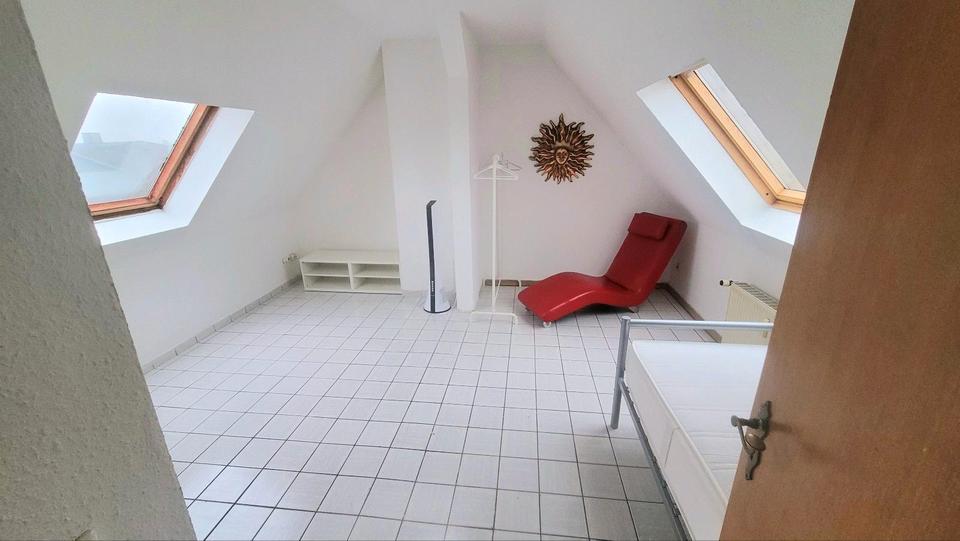 Dachgeschoßwohnung Oberhausen Alstaden - 1 Zimmer, 40 m&sup2;, 440&euro; | Angebot:26147734