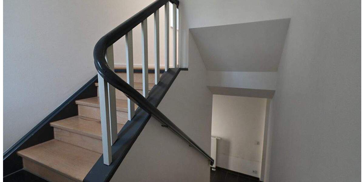 Höseler Familien-Herzstück! Restauriertes, freistehendes 30er-Jahre-Haus mit tollem Garten 8 zimmer