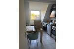 PRIVAT: Moderne 2,5 Zi. Dachgeschoss-Wohnung in ruhiger zentraler Top-Lage, ohne Balkon