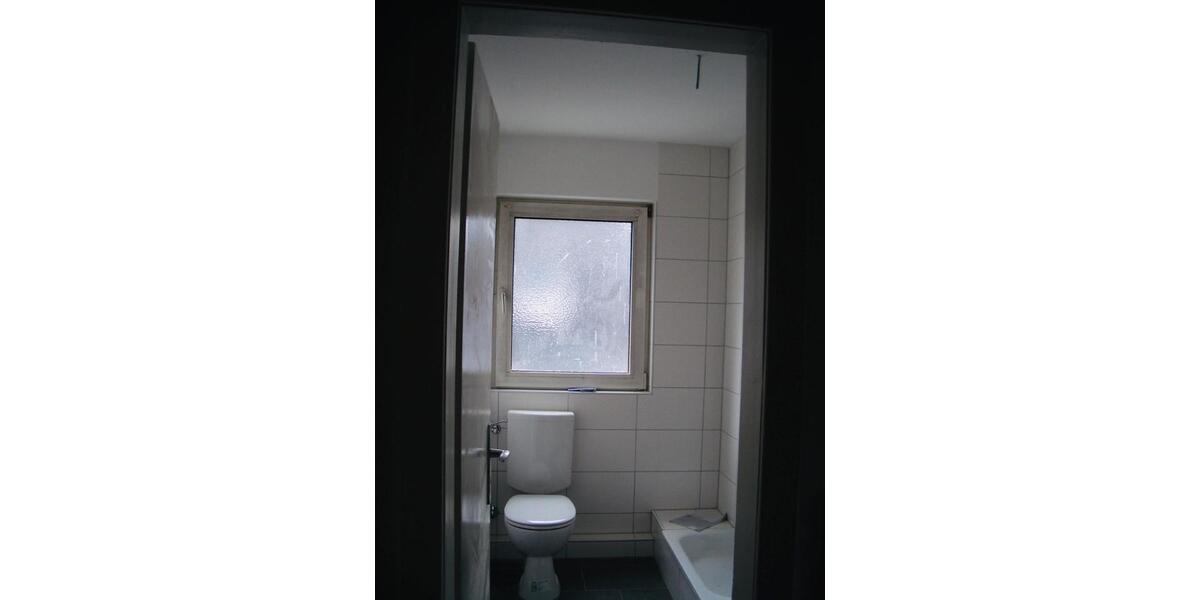 Dachgeschoßwohnung Essen Stadtbezirk V - 2.5 Zimmer, 54 m&sup2;, 375&euro; | Angebot:27623444