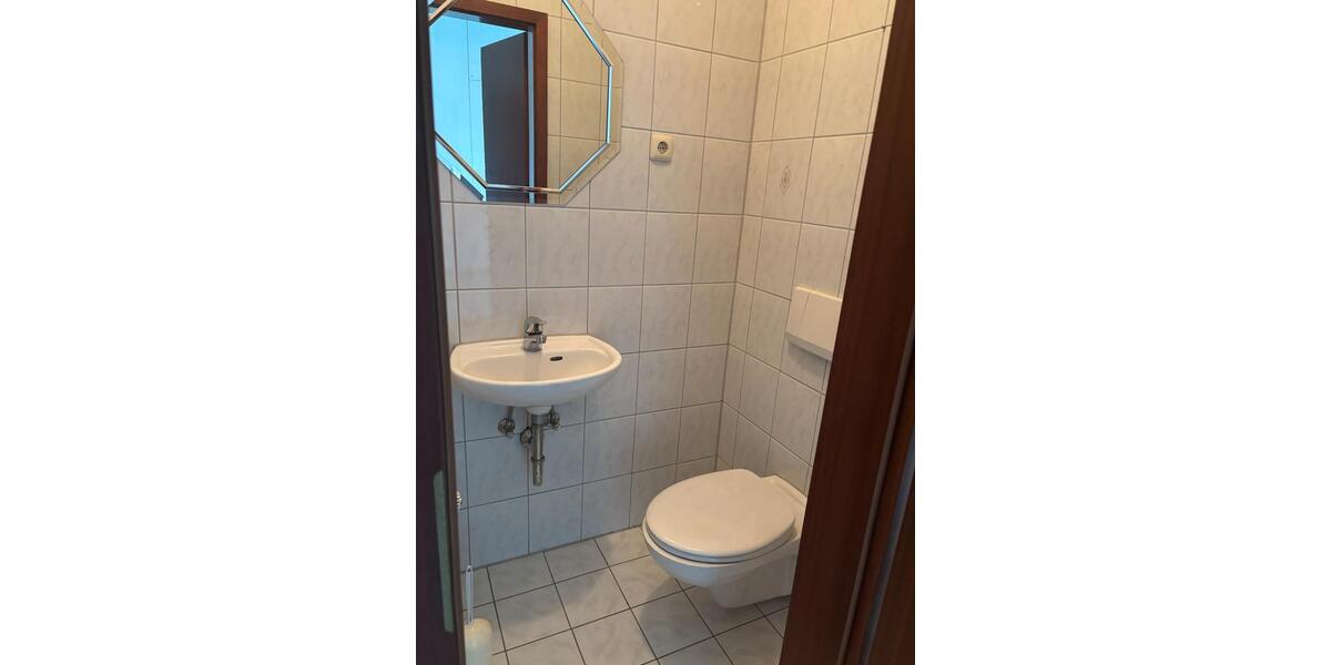 Dachgeschoßwohnung Moers Rheinkamp - 2 Zimmer, 55 m&sup2;, 650&euro; | Angebot:26272244