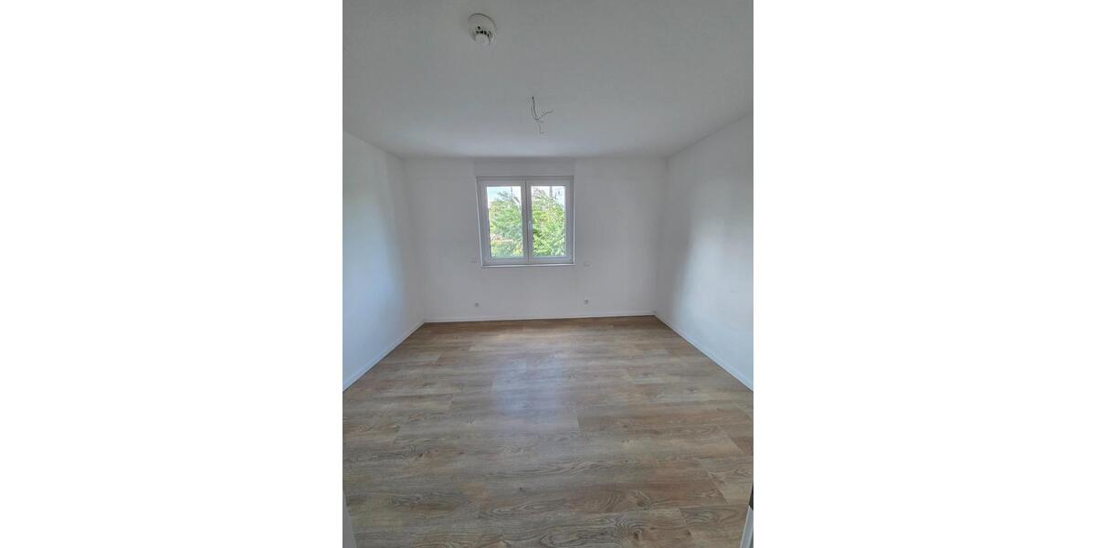 Etagenwohnung Oberhausen Osterfeld - 4 Zimmer, 96 m&sup2;, 1.395&euro; | Angebot:26483504
