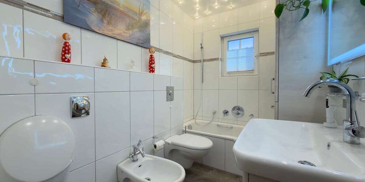 Rheinendhaus - Sanierte Perle mit Sauna, Klima und großem Garten - Reihenendhaus Duisburg Hamborn | Angebot:27360439