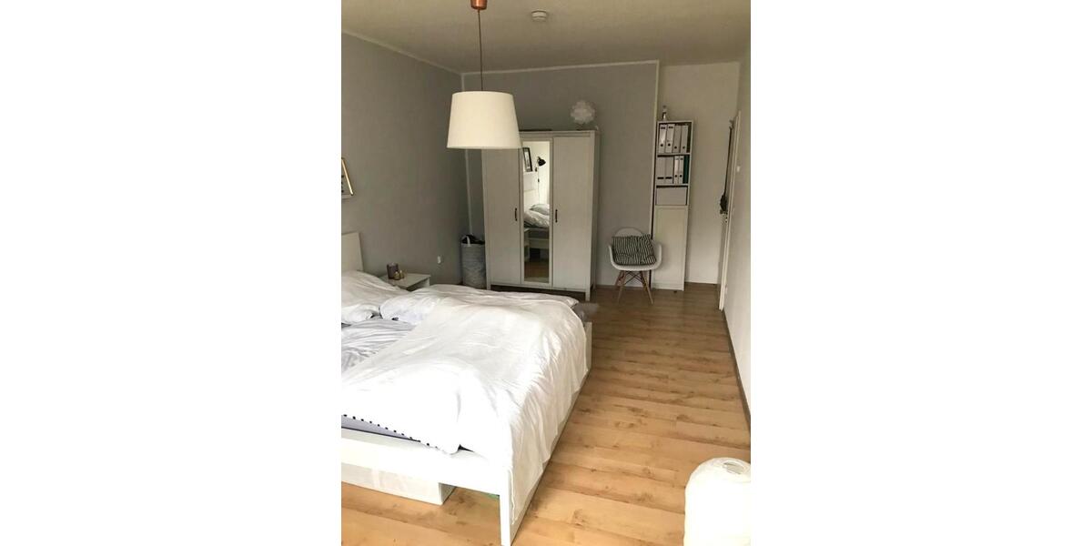Dachgeschoßwohnung Essen Stadtbezirk II - 3 Zimmer, 95 m&sup2;, 995&euro; | Angebot:25444023