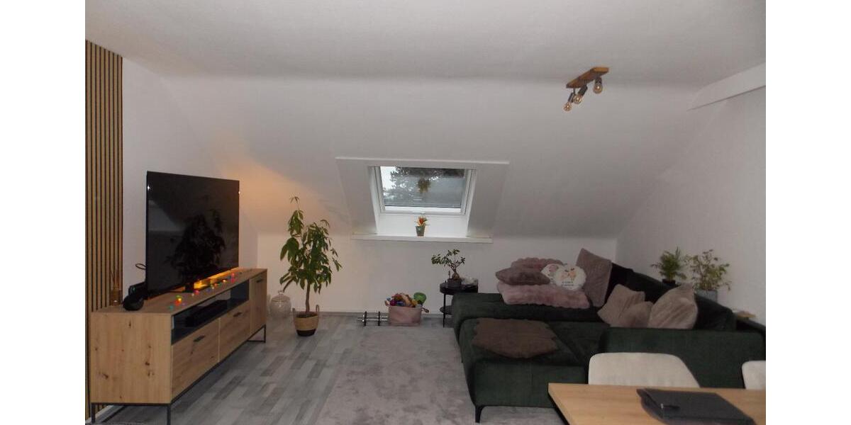 Dachgeschoßwohnung Gladbeck - 3.5 Zimmer, 81 m&sup2;, 495&euro; | Angebot:25048273