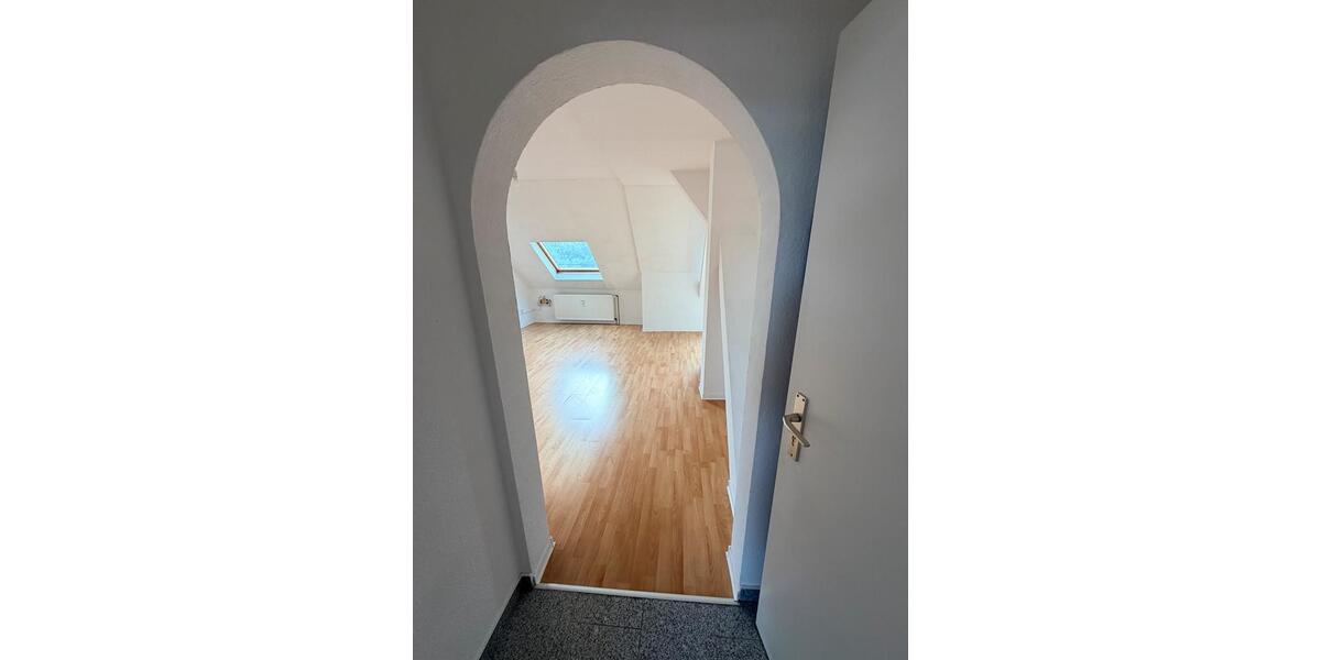 Dachgeschoßwohnung Essen Stadtbezirk II - 2 Zimmer, 65 m&sup2;, 790&euro; | Angebot:26347701