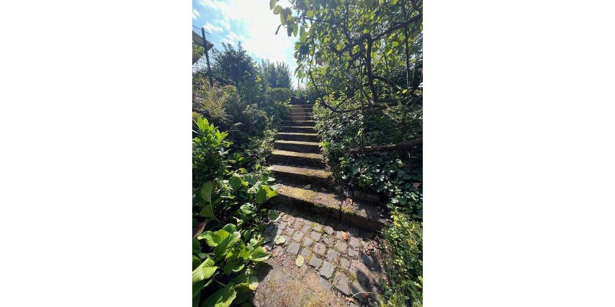 Bungalow mit großer Grundfläche Fußbodenheizung & Dämmung 1 zimmer