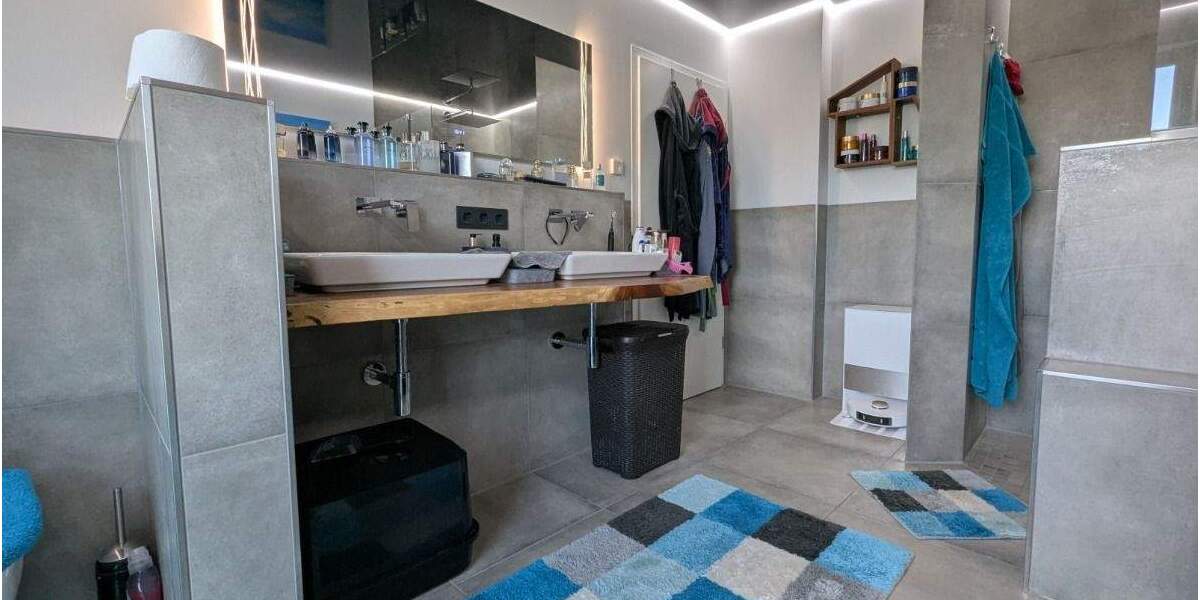 Bieterverfahren!! * Luxus im Niedrigenergiestandard A+ * Barrierefreie Neubauwohnung mit 2 Balkonen 4 zimmer