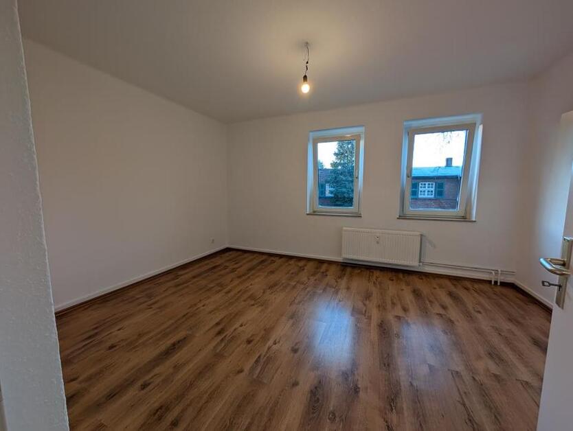 ~ Frisch renoviert mit modernem Bad und Küche ~ zimmer