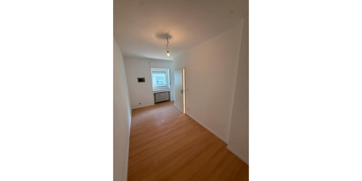 Erdgeschoßwohnung Bochum Wiemelhausen - 4 Zimmer, 125 m&sup2;, 1.680&euro; | Angebot:27596772