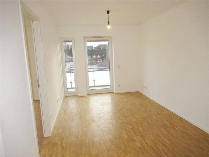 2 Zimmer Wohnung mit Süd-Balkon inkl. Nobilia EBK in Wuppertal - Uellendahl. Ideal für 1 Person.
