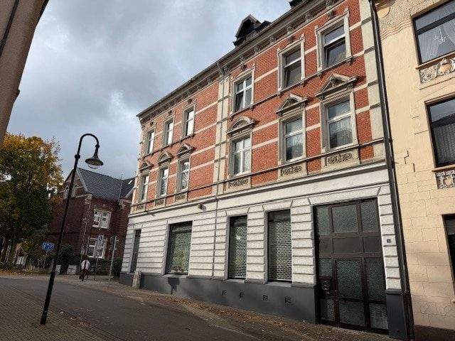 Historischer Charme trifft modernes Wohn- und Geschäftshaus in Top Lage 2 zimmer