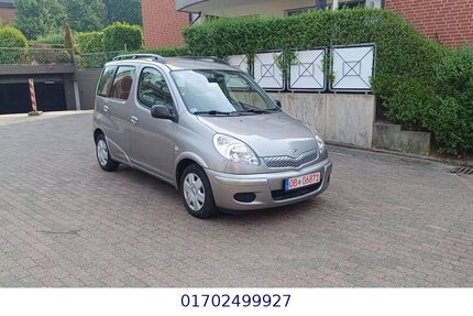 Toyota Yaris 132.000 km 3.490 &euro; Oberhausen 46145