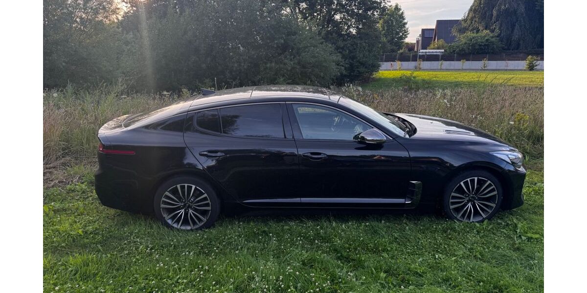 Kia Stinger 129.000 km 22.000 &euro; Voerde 46562