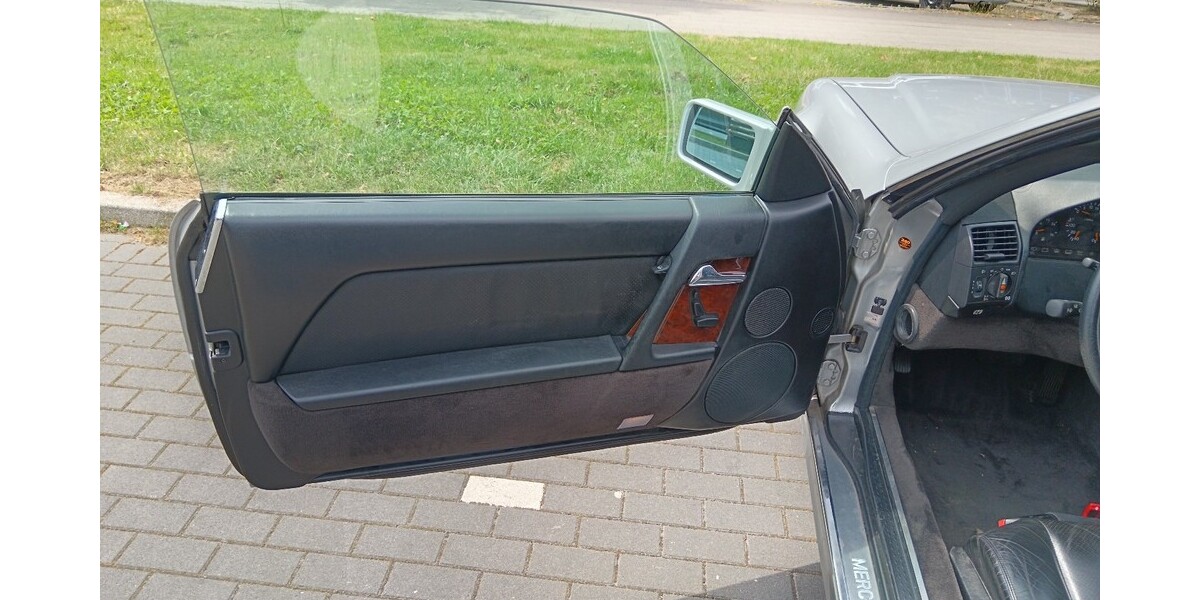 Mercedes-Benz SL 300 144.500 km 20.000 € Essen 45121