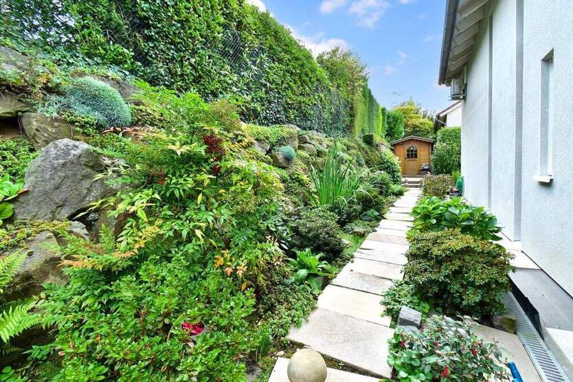 Endlich gefunden! Freistehendes, modernes Einfamilienhaus in Kettwig 6 zimmer