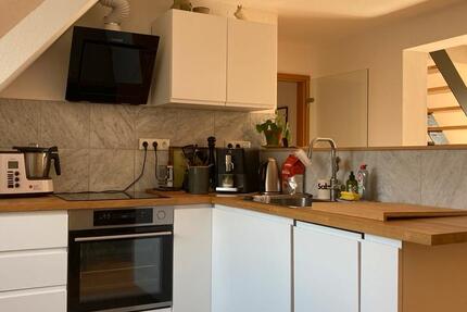Sonnige Maisonette Wohnung mit Blick über die Maggi-Höhe